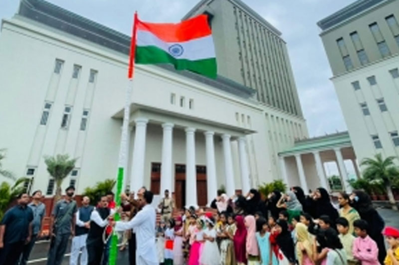 AKBAR OWISI Owaisi brothers hoist Tricolour in Hyderabad