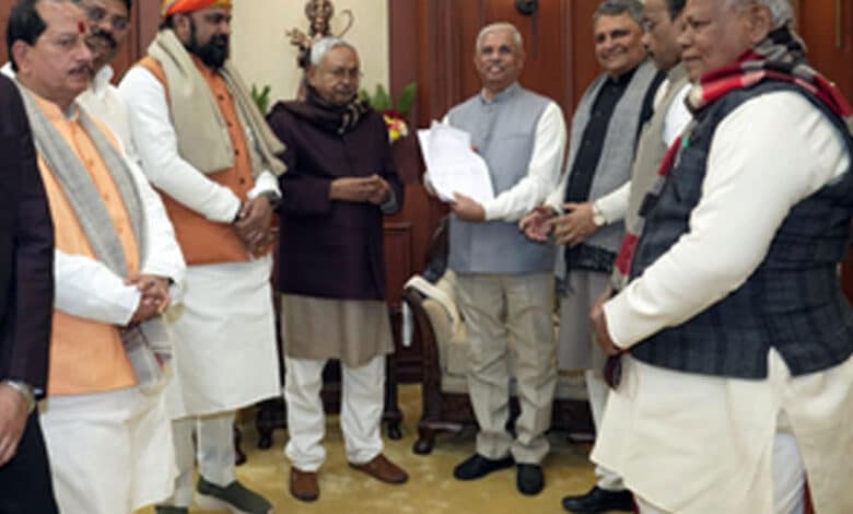 Eight Leaders to Take Oath as Ministers in Nitish's Cabinet