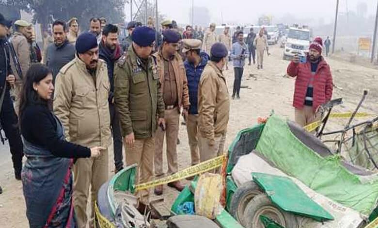 Tragic Collision in Shahjahanpur: 12 Lives Lost as Container Collides with Tempo