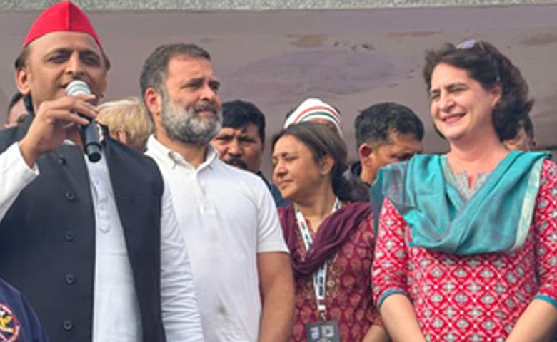 Akhilesh joins Rahul's Bharat Jodo Nyay Yatra in Agra