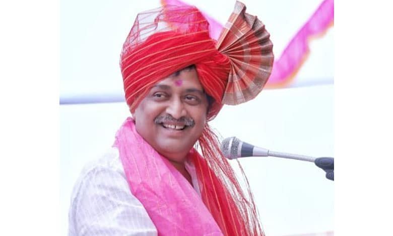 ‘Maha’ jolt to Cong: Ashok Chavan quits party; may join BJP, say reports