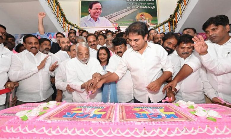 BRS celebrates KCR’s 70th birthday