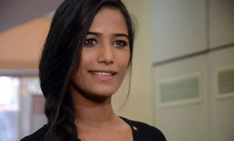 Doctors Recommend Cervical Cancer Vaccine for Indians Following Poonam Pandey's Death