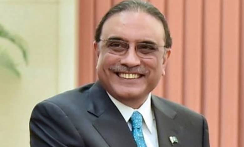 Pakistan President Zardari rakes up Kashmir issue