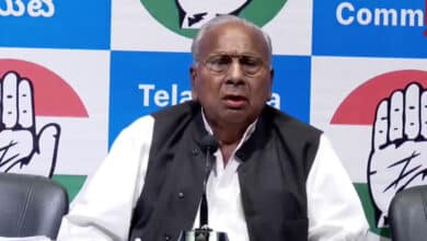 Sr Cong leader V Hanumantha Rao wants to contest from Khammam