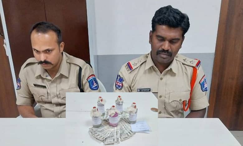 Madhapur SI Caught by ACB Telangana