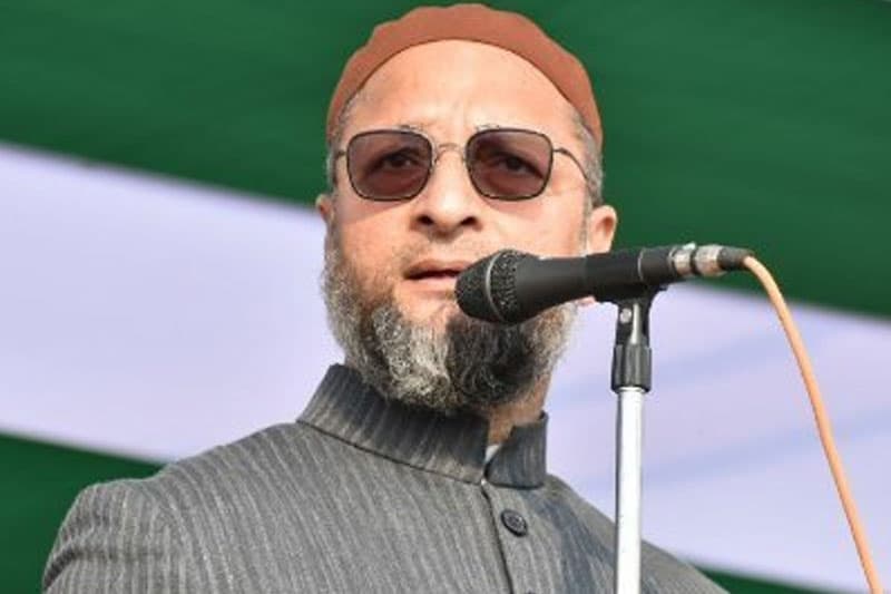 AIMIM leader Owaisi declares support for VBA chief Prakash Ambedkar in Akola