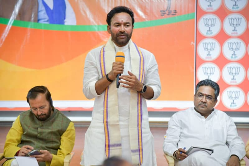 Telangana: Kishan Reddy stages protest over unfulfilled guarantees to farmers