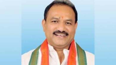 Congress MLC criticizes BRS for staging protests in support of farmers