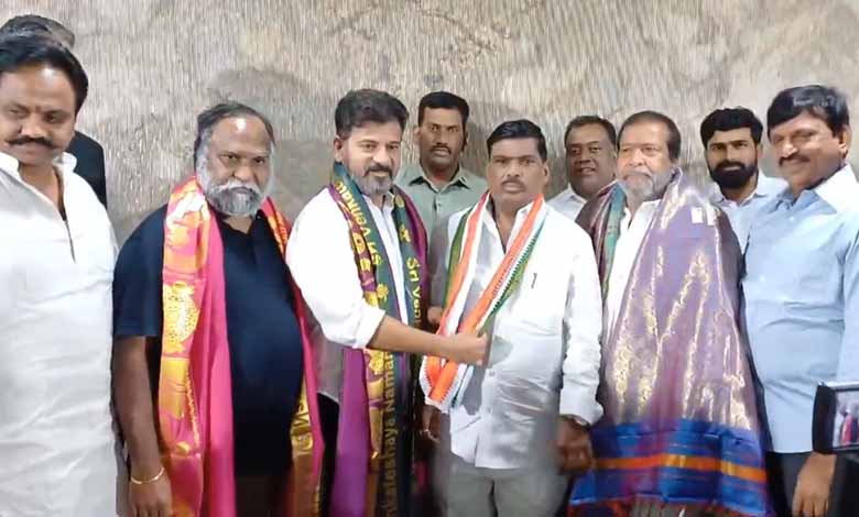 Telangana News | Another BRS MLA joins Congress party