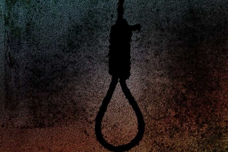 Female cop hangs self in Bulandshahr