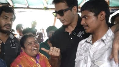 Sonu Sood meets viral Hyderabadi food stall owner Kumari Aunty