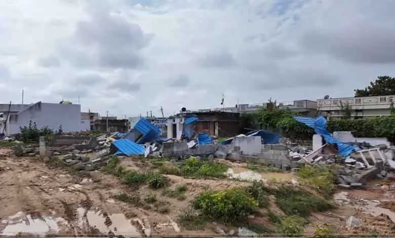 Hydra had recently demolished three illegally constructed buildings in Bachupalli.