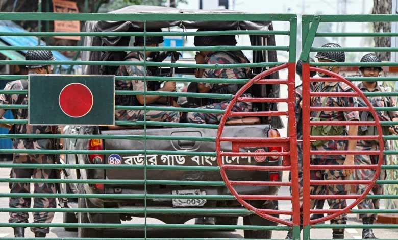 Policemen in Bangladesh slowly returning to working places: Report