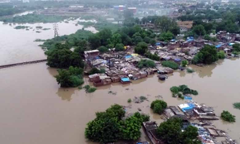 3 of family swept away in Gujarat floods, bodies recovered