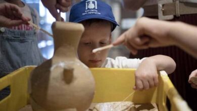 An Israeli boy who broke an ancient jar learns how the museum is piecing it back together