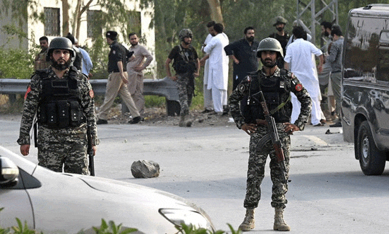 Two Pak policemen killed in attack by militants in Khyber Pakhtunkhwa