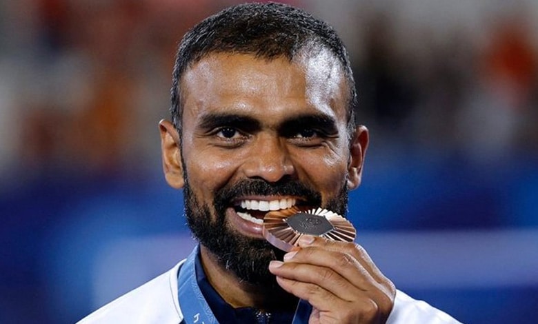 Paris Olympics: Sreejesh named India's flagbearer with Manu Bhaker for closing ceremony