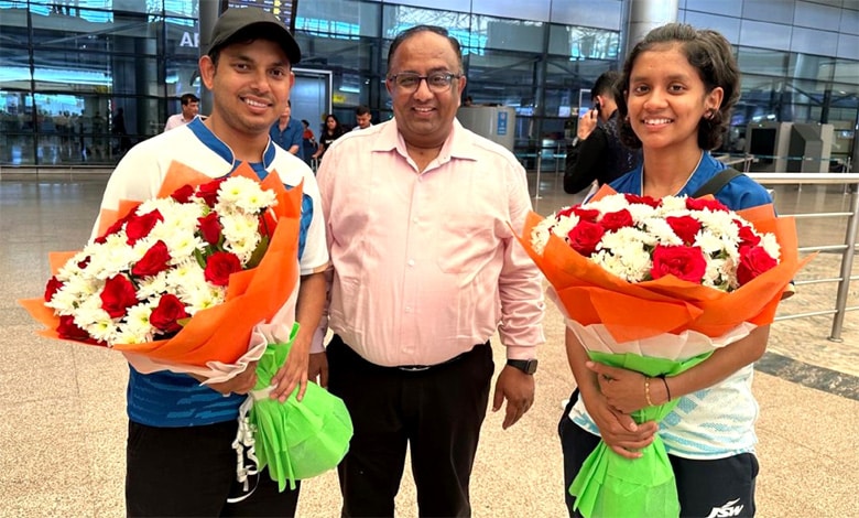 SRIJA AKULA SOMNATH GHOSH TSTTA Welcomes Sreeja Akula back from Paris Olympics 2024 along with Coach Somnath Ghosh