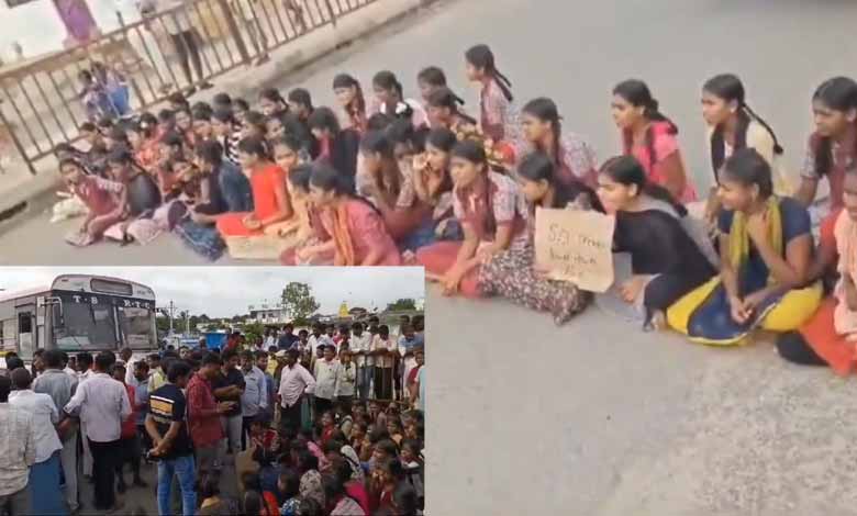 Telangana News | CM's Constituency Under Fire: Students Protest Over Substandard Food in Kosgi