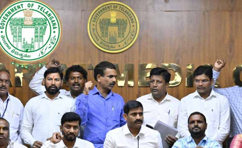 Telangana News | Employees Urge Govt Not to Implement Unified Pension Scheme