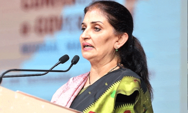 Maharashtra govt pressuring Chief Secretary Sujata Saunik to resign, claims Danve