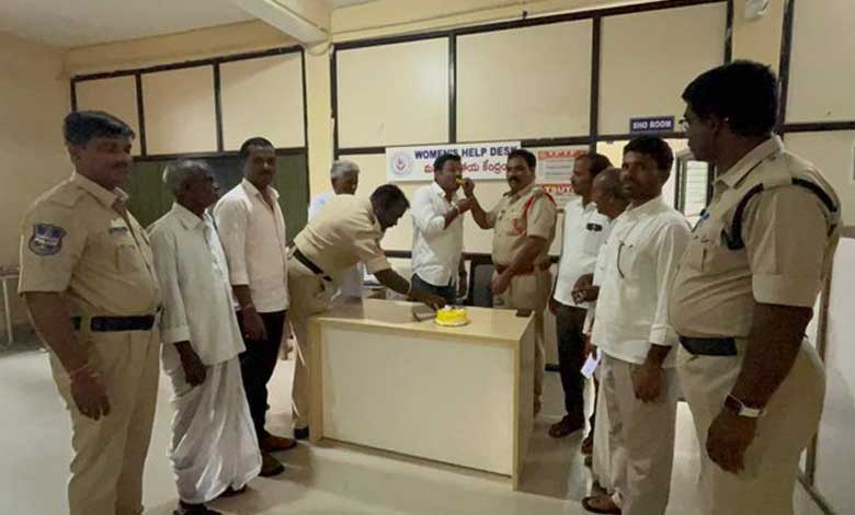 Telangana: Probe ordered into birthday party of Cong leader in police station