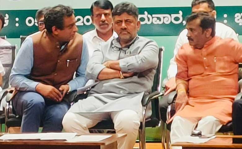 K’taka BJP claims list of CM aspirants growing, Shivakumar frontrunner