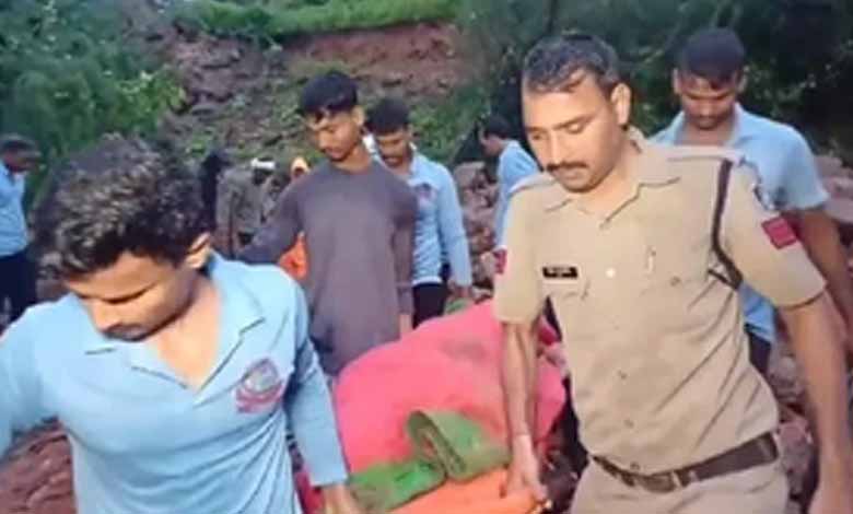 Wall of Datia's fort collapses; 3 bodies recovered, 2 rescued