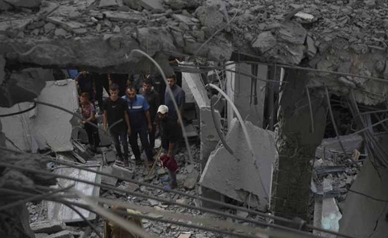 Strike on mosque kills 19 as Israel bombards northern Gaza and southern Beirut