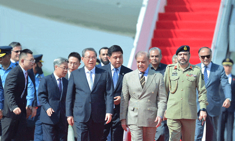 Chinese premier arrives in Pakistan for SCO meet, will bolster cooperation on CPEC