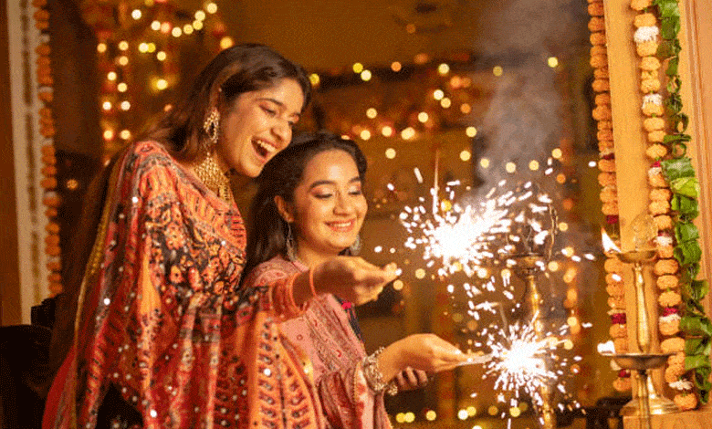 October 31 or November 1: Which Date Should You Celebrate Diwali This Year?