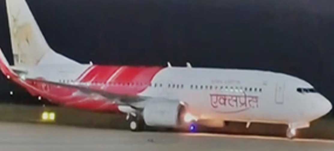 Air India Express after technical snag; probe ordered (2nd Ld)