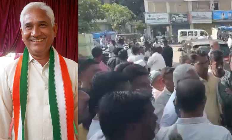 Telangana Cong leader protests over key follower’s murder in BRS stronghold