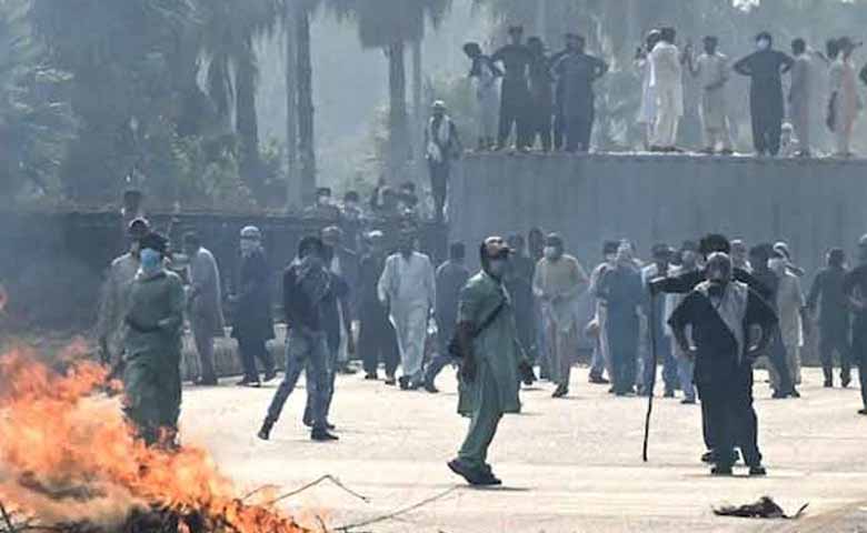 Islamabad tense as PTI continues protest amid uncertainty over KP CM's whereabouts