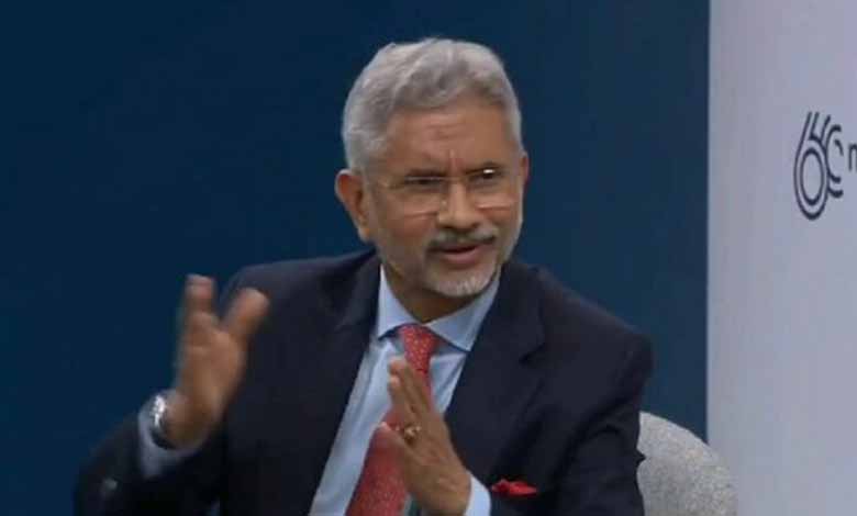 Imran Khan's party leader invites EAM Jaishankar to 'join' protest against Pak govt