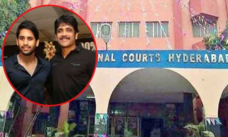 Akkineni Nagarjuna, Naga Chaitanya, and Amala Arrive at Nampally Court