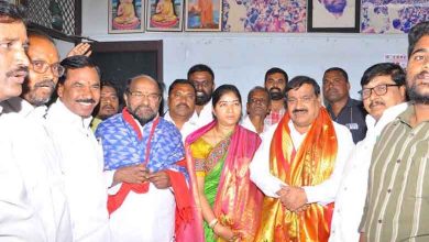 Telangana: Krishnaiah calls for statewide student protests over fee arrears and scholarships