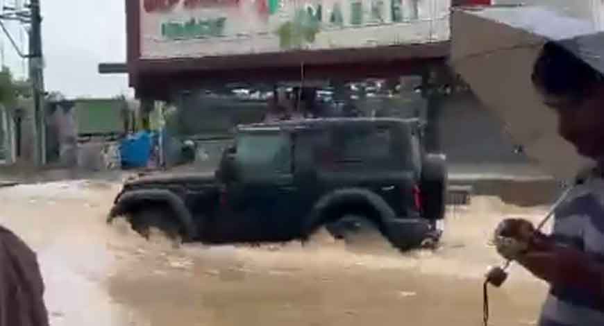 Heavy rains lash Bengaluru, yellow alert issued for 11 districts