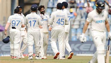 3rd Test: Jadeja's three wickets; Young, Mitchell fifties make it another shared session