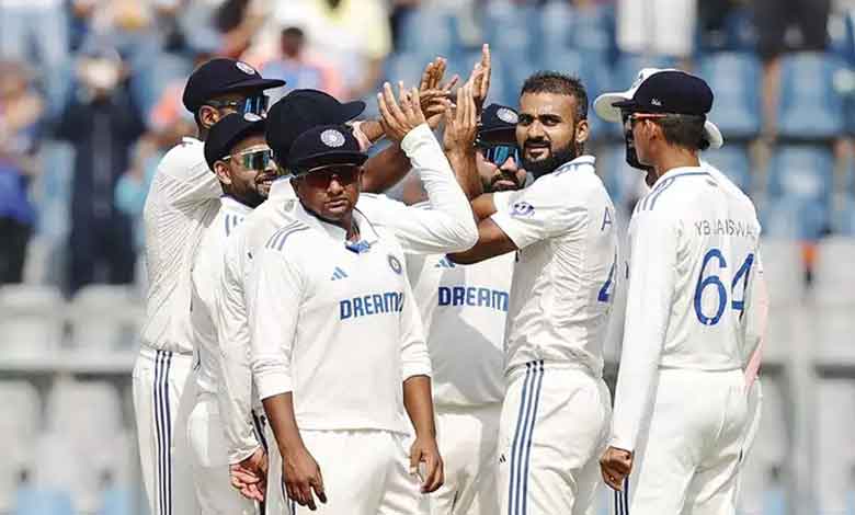 3rd Test: India grabs the initiative, reduce NZ to 171/9 at stumps on Day 2