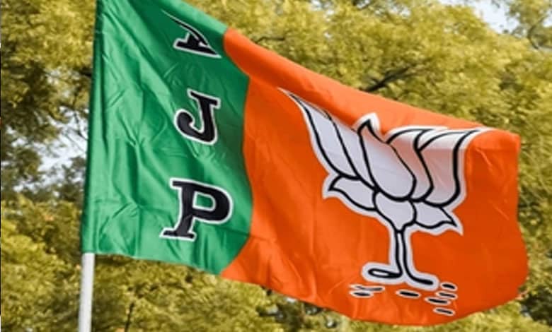 BJP stages protest over food contamination in Telangana schools