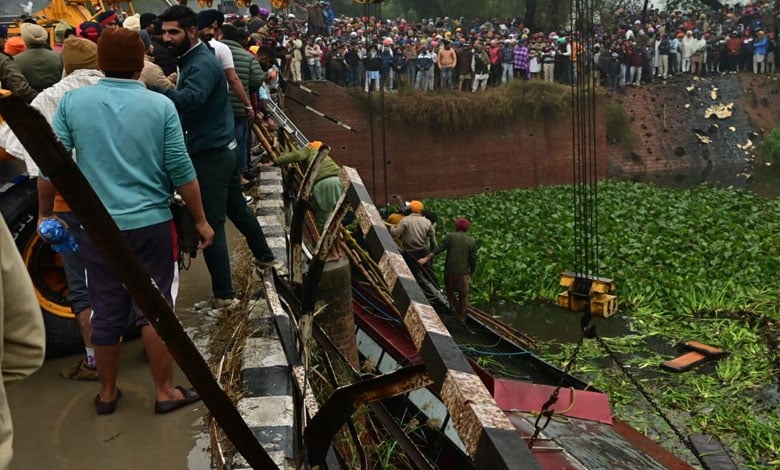 123 101 Punjab: Eight killed, many injured in Bathinda bus accident