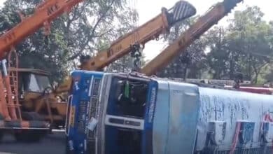 Breaking News | Diesel Tanker Overturns Near Secunderabad-Mettuguda Stretch, Traffic Disrupted: Video