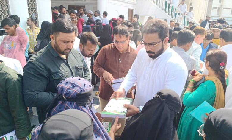 3 AIMIM Distributes "Salar-e-Millat All-in-One Guide" to Urdu Medium Students in Telangana