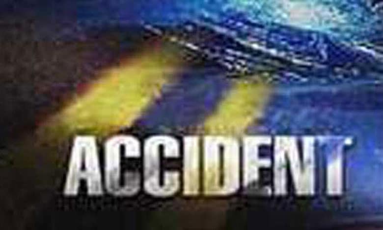 Tragic Road Accident in Fatehpur: Two Killed, Including Schoolgirl, Several Injured