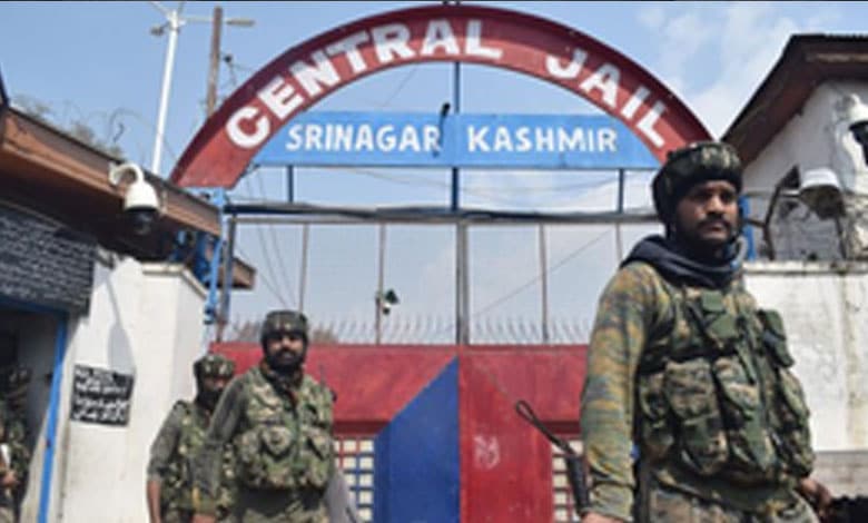 J&K Counterintelligence raids Central Jail in Srinagar