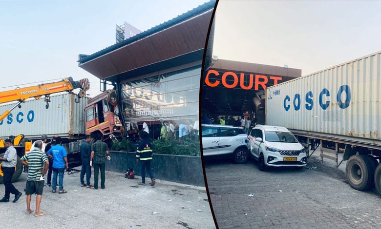 Tragic Accident in Khopoli: Man Killed as Out-of-Control Container Trailer Crashes into Food Court Mall