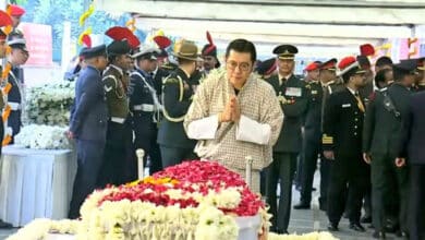 Leaders and Foreign Dignitaries Pay Final Respects to Former Prime Minister Manmohan Singh at Nigambodh Ghat