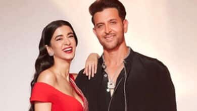 Hrithik Roshan proves he’s girlfriend Saba Azad’s biggest cheerleader